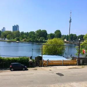 Ajo Apartments - Alte Donau Lake View Balcony Studio - Self-Check-In Viena